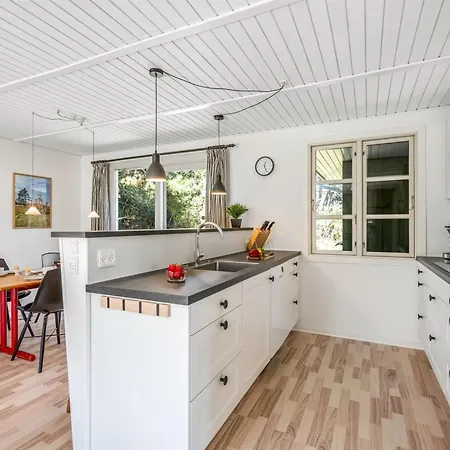 Edite - 500m From The Sea By Interhome Vejers Strand